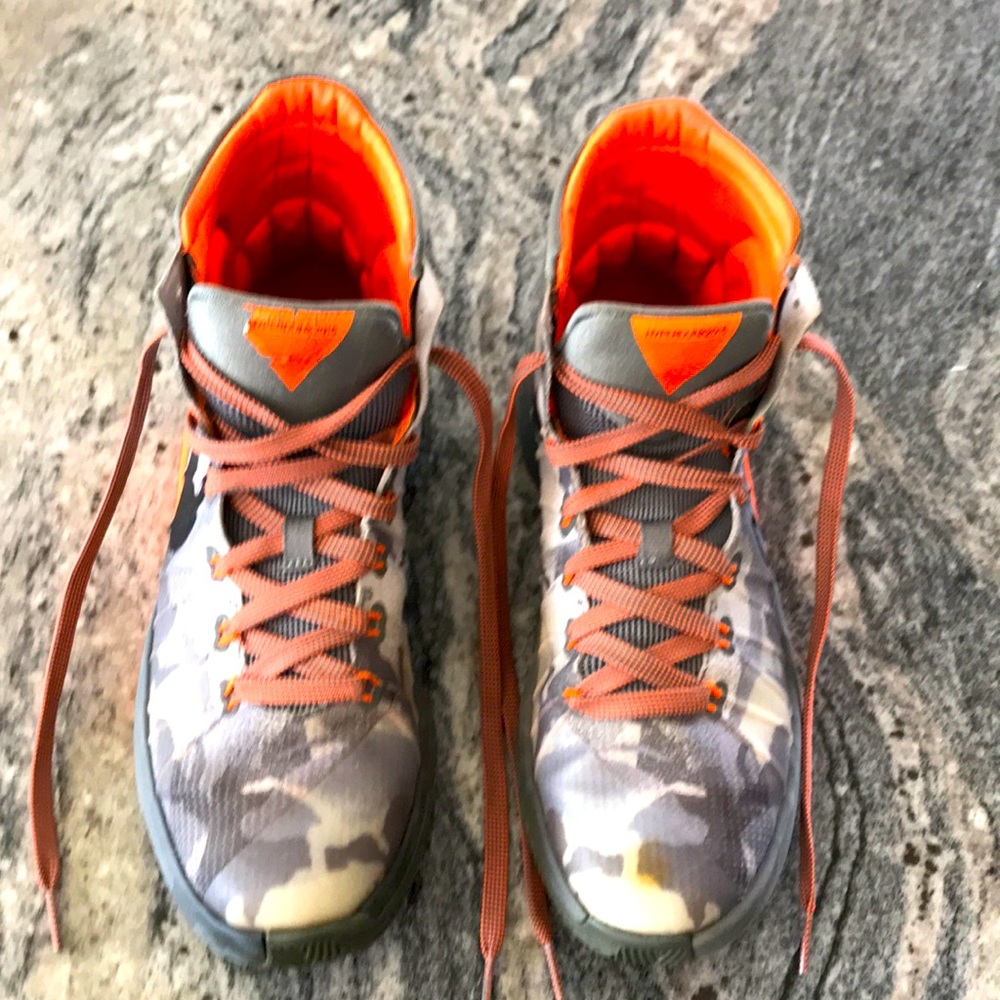 Nike Hyperdunk Orange & Gray Camouflage Basketball Sneakers Boys 6.5 Y NICE